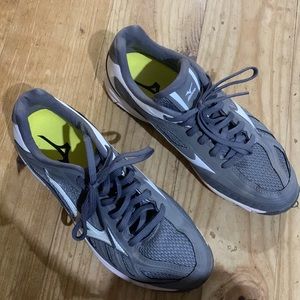 Mizuno shoe
